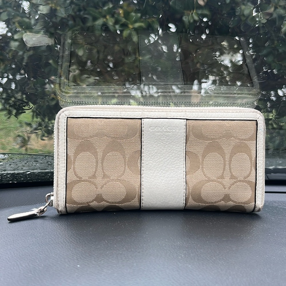 Coach wallet